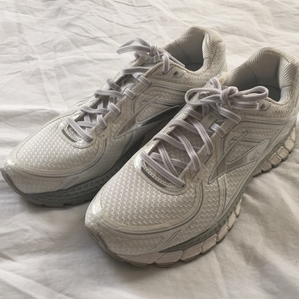 Brooks running sneakers